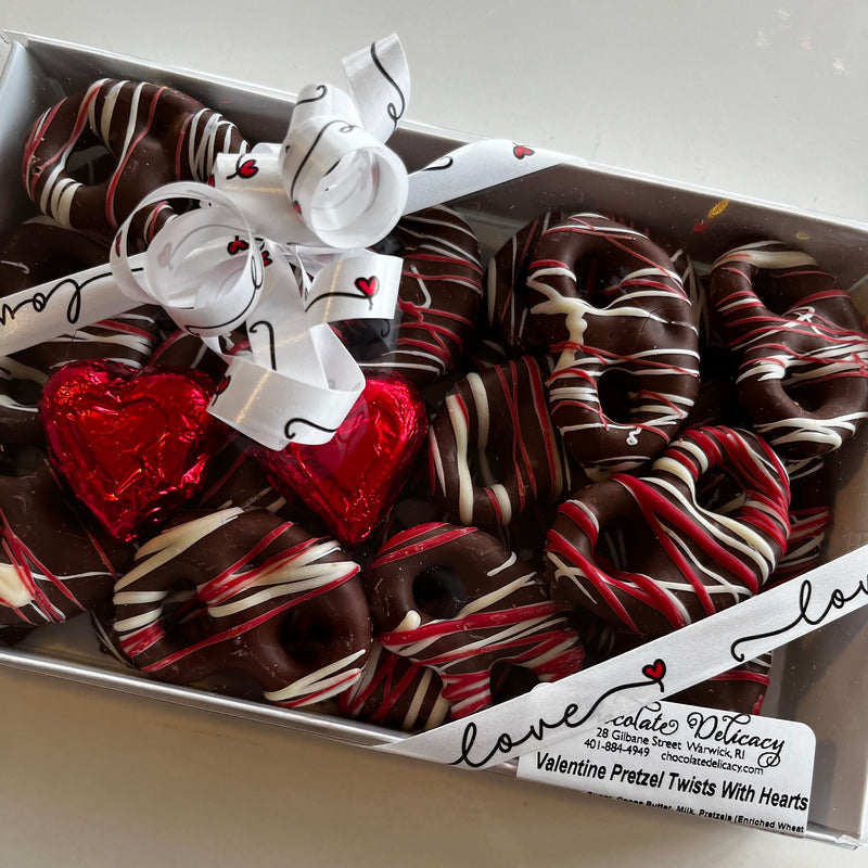 Valentine  pretzel twists with hearts 8 oz