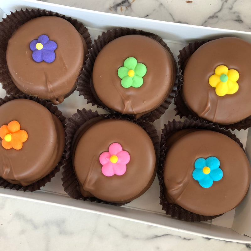 Six Piece Chocolate Oreo Collection